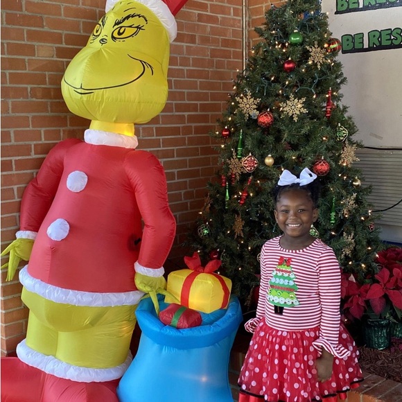 Meet your Posher, Mika - Picture 2 of 6